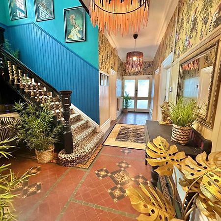 Lemur Lodge - Boutique Apartments - Short Stroll To The Beach Борнмут Екстер'єр фото