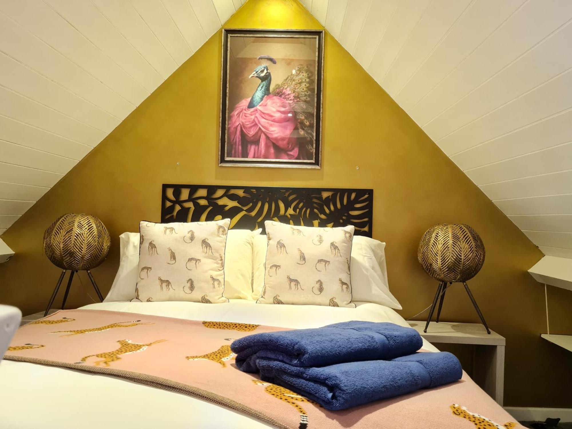 Lemur Lodge - Boutique Apartments - Short Stroll To The Beach Борнмут Екстер'єр фото