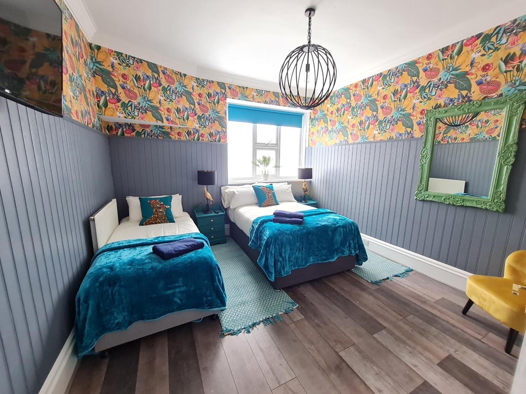 Lemur Lodge - Boutique Apartments - Short Stroll To The Beach Борнмут Екстер'єр фото