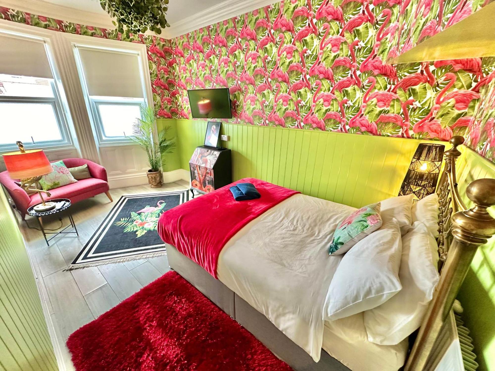 Lemur Lodge - Boutique Apartments - Short Stroll To The Beach Борнмут Екстер'єр фото