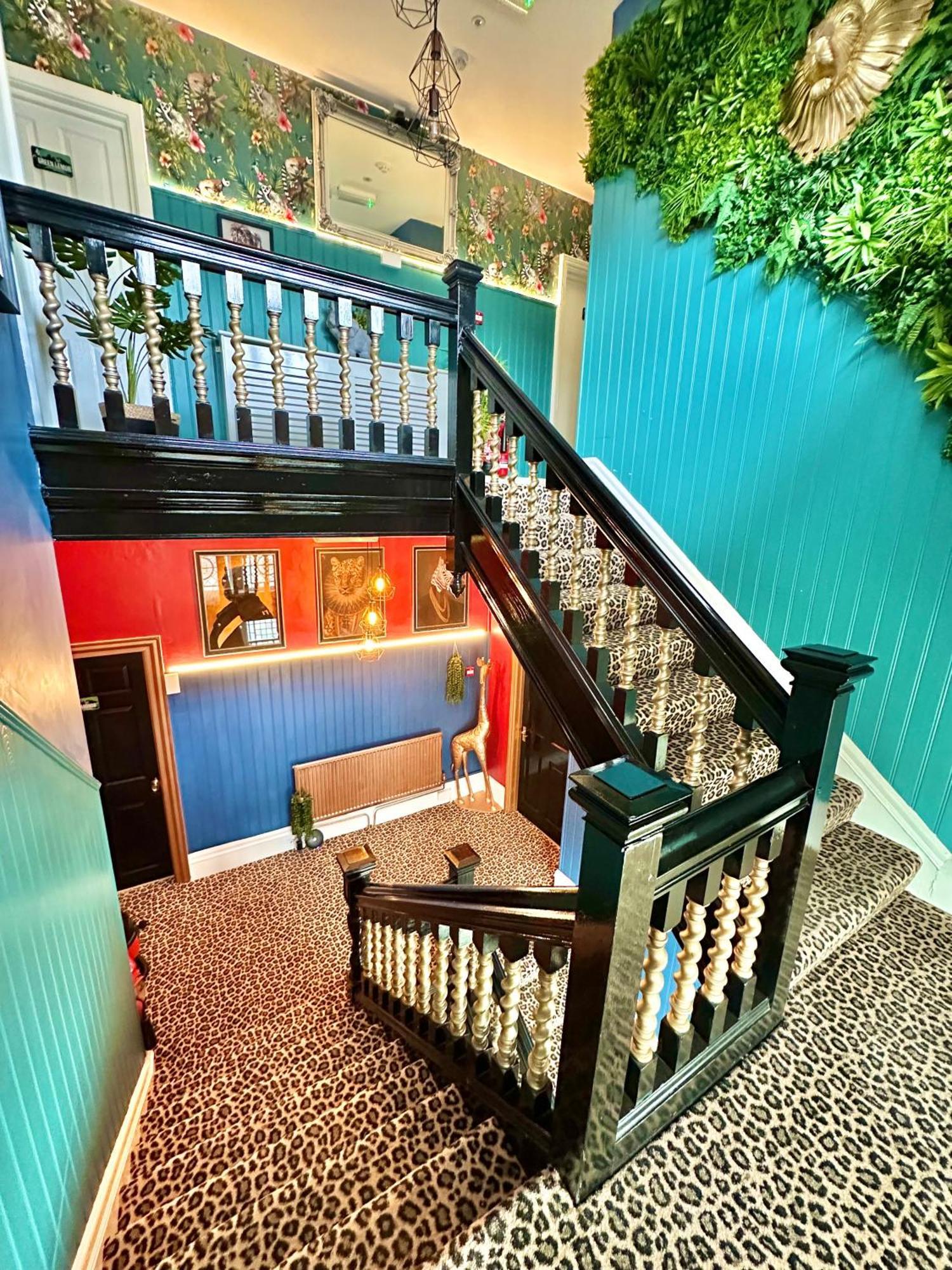 Lemur Lodge - Boutique Apartments - Short Stroll To The Beach Борнмут Екстер'єр фото